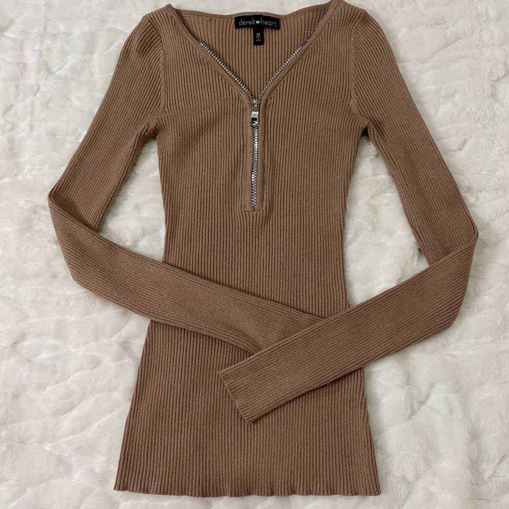 Derek Heart zipper front stretch sweater Size M